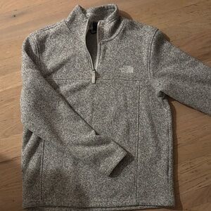 The North Face Men's 1/4 Zip-Up Sweater in Heather Gray